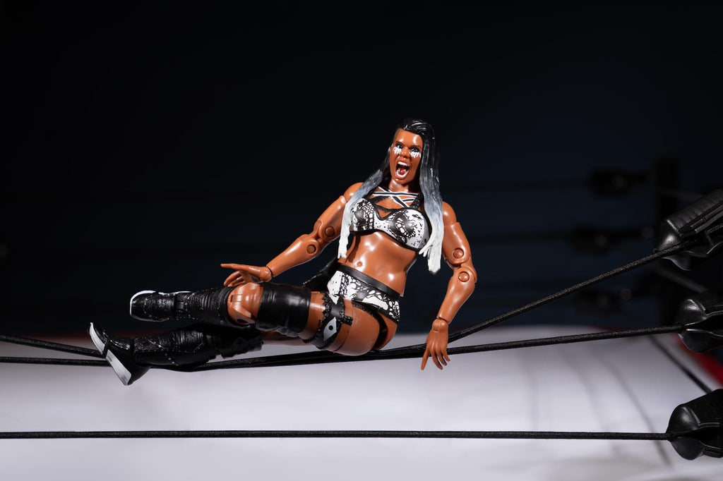 Ring of Honor Athena Deluxe Figure with Wings